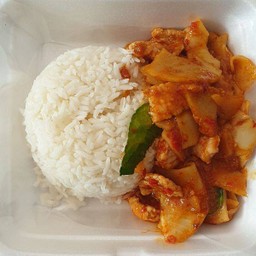 ผัดพริกแกง หน่อไม้ดอง