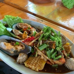 ตำสองหอย