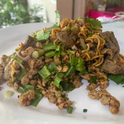 ลาบมาม่า(ไม่มีข้าว)