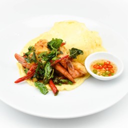 กะเพราไข่ข้นกุ้ง