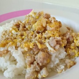 หมูขยี้ไข่