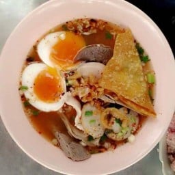 ก๋วยเตี๋ยวต้มยำมะนาวฟอสซิล ข้าวต้มปลาคลองบางกอกน้อย