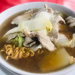 ม่าม่าทรงเครื่องหมู