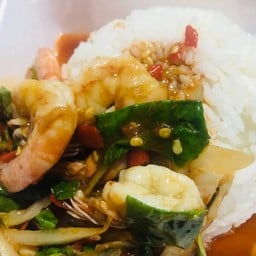 ข้าวผัดฉ่าทะเล