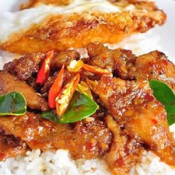 ผัดน้ำพริกเผาหมู/ไก่