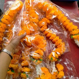 พวงมาลัยปลอมดาวเรืองดอกเล็กผ้า