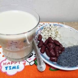 เต้าฮวยนมสดทรงเครื่อง