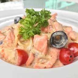 สปาเก็ตตี้ครีมซอสแซลมอน