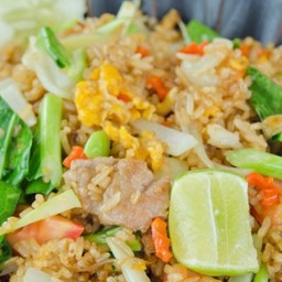 ข้าวผัดหมู