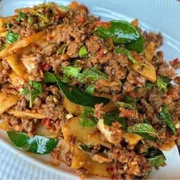 ผัดหน่อไม้ดอง