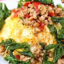 ข้าวกระเพรารวนไข่