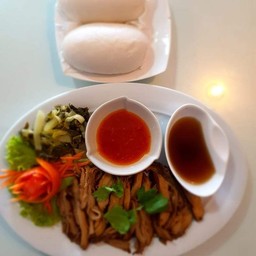 ไก่ตุ๋นเจหมั่นโถว