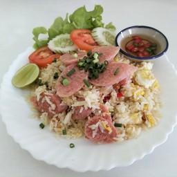 ข้าวผัดแหนมอนามัย