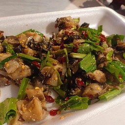 กระเพรา พุงโต