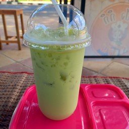 นมชาเขียวเย็น