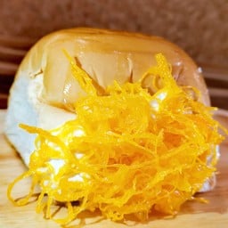 ปังไส้วิปฝอยทอง