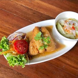 ปลาอินทรีย์ทอดน้ำปลา