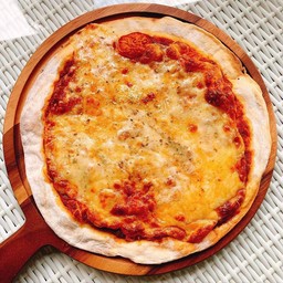 พิซซ่าชีส 4 อย่าง