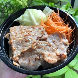 ย่างให้ หมูกระทะกล่อง by ไข่ตุ๋น นันทนาการ์เด้น