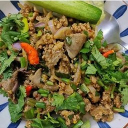 ลาบหมูทรงเครื่อง