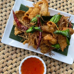 หนังไก่ทอด