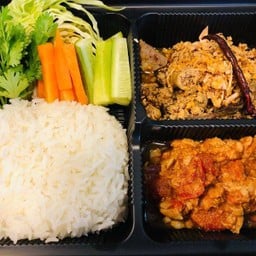 ข้าวเซต ลาบคั่ว + น้ำพริกอ่อง
