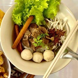 ⭐️ ก๋วยเตี๋ยวหมูตุ๋น รสเด็ด ข้าวมันไก่ ขาหมู👍 ก๋วยเตี๋ยวหมูตุ๋นนครพิงค์⭐️