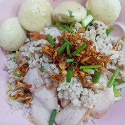 เกาเหลาหมูพิเศษ