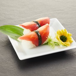 ข้าวปั้นหน้าหอยปีกนก Hokkigai nigiri sushi