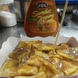 โรตีใส่ไข่หน้าคาราเมล