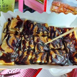 โรตีใส่ไข่หน้าช็อก