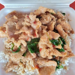 กระเพราหมูชิ้น
