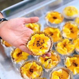 คัสตาร์ดไข่เค็ม ไส้ทะลัก