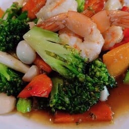 ผัดผักรวม กุ้ง