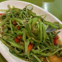 ผัดผักบุ้งฝอย