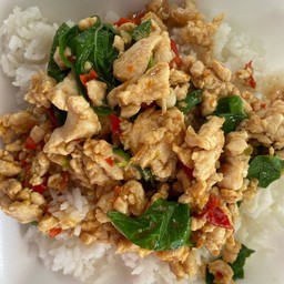กะเพราไก่ราดข้าว
