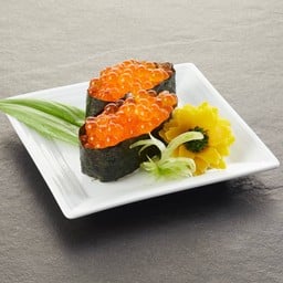 ข้าวปั้นหน้าไข่ปลาแซลมอน Ikura nigiri sushi