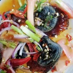 ยำไข่เยี่ยวม้า