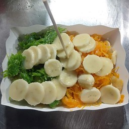 โรตีใส่ไข่ฝอยทองหน้ากล้วยหอม