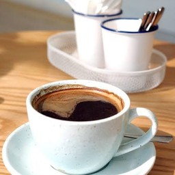 อเมริกาโน่ร้อน(Hot Americano)