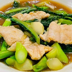 ผัดคะน้าหมูชิ้น