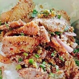 ข้าวยำหมูแดง(ใช้ข้าวหอมมะลิ)
