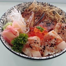 ข้าวหน้าแซลมอนโทโร่ ฟรัวการส์