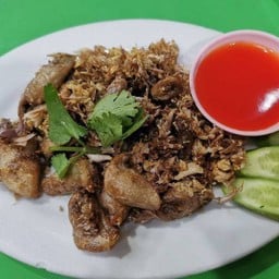 ไส้ตันทอดกระเทียมพริกไทย