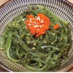 ยำสาหร่าย ท็อปไข่กุ้ง