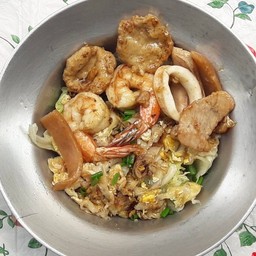 ก๋วยเตี๋ยวคั่วรวม Fried Big Noodle
