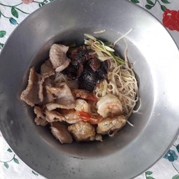 ผัดหมี่ฮ่องกง Fried HongKong Noodle