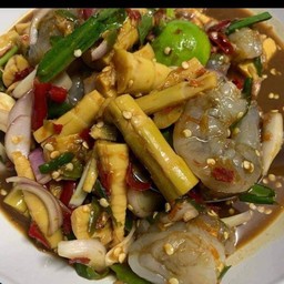 ตำหน้อไม้กุ้งสด