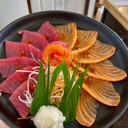 แซลมอนทูน่าแล่บาง