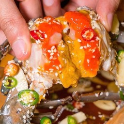 ปูไข่ดองน้ำปลากวน